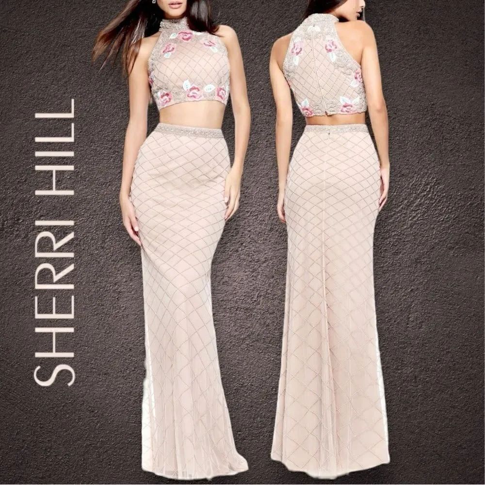 SHERRI HILL Women’s Two-piece fitted gown with a cross stitch embroidered bodice